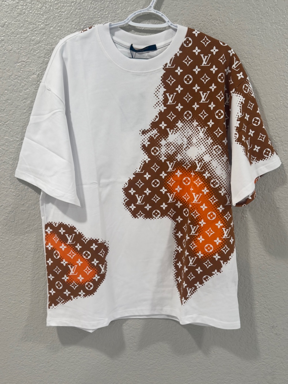 Louis Vuitton White T-shirt with Brown Monogram Print